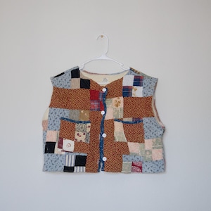 Red Floral Quilt Vest image 3