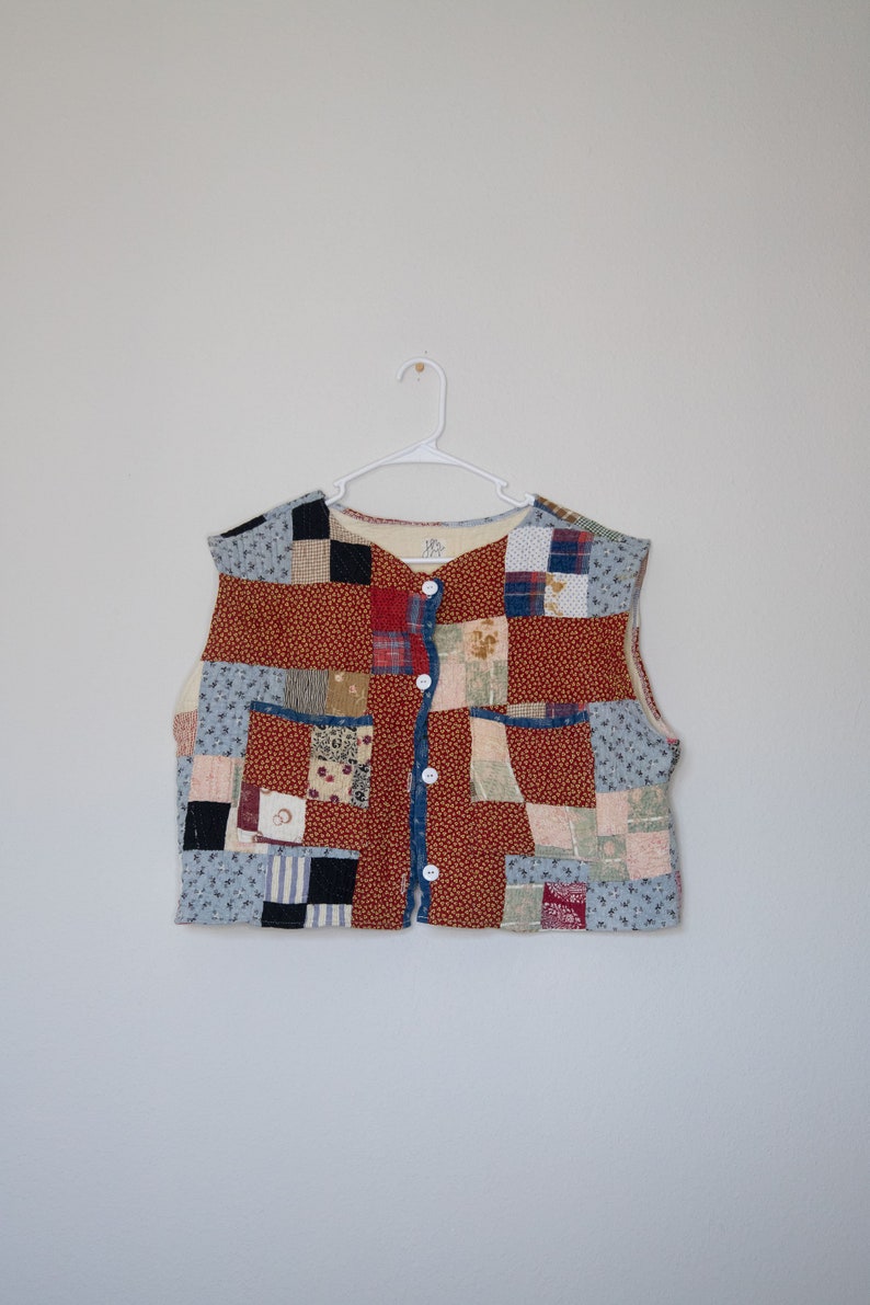 Red Floral Quilt Vest image 3