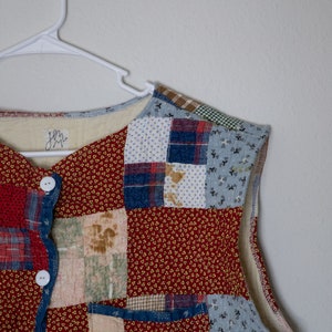 Red Floral Quilt Vest image 4