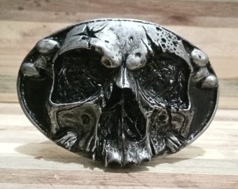 Handmade jawless big skull crossbones belt buckle : Oxidized lead free pewter skull buckles. Perfect gift for your man