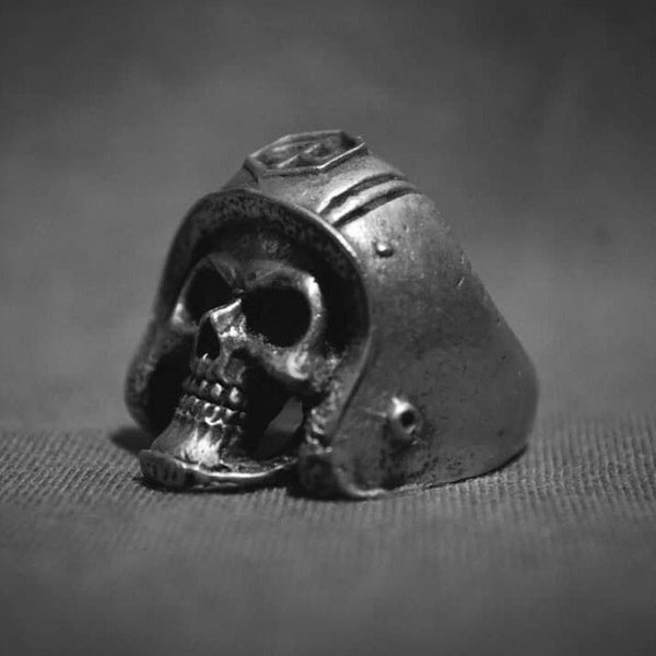 Vespa Piaggio rider skull helmet ring, handmade lead free pewter skull ring, perfect halloween gift for your loved ones
