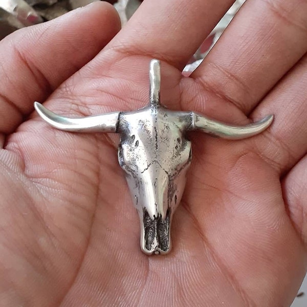 Bull big horn skull pendant, handmade lead free pewter animal skull pendants, perfect Christmas gift for your loved ones