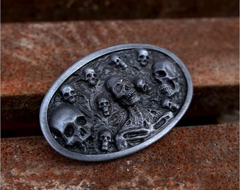 Hebilla de cinturón de calavera, estilo gótico, metal y rock and roll, hecha a mano. Hebilla de cinturón de peltre oxidado sin plomo. Regalo perfecto para Halloween.