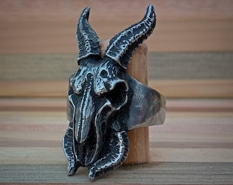 Handmade Demonic Goat baphomet figure skull ring : Oxidized lead free pewter satanic ring