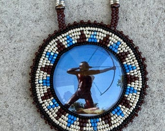 Native Beaded Medallions: Native Beadwork around Cabochons