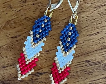 Feather Earrings: Peyote Stitch
