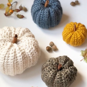 PDF Pattern: Simple Ribbed Pumpkins Pattern - 3 sizes