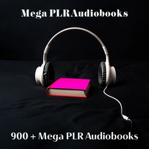 Könnte beinhalten: Ein pinkfarbenes Buch mit einem weißen Einband und weiße Kopfhörer auf einer schwarzen Oberfläche. Der Text "900+ Mega PLR Audiobooks" befindet sich am unteren Rand des Bildes.