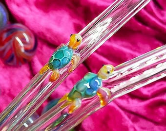 Novelty drinking straws with turtle, handmade in Australia and comes with a straw cleaner and gift box, price is for one straw