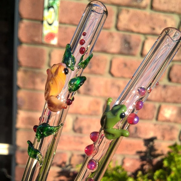 Eco-friendly Drinking Straws with frogs, gift idea, straw cleaner and gift box included. Handmade in Australia. 9.5mm diameter, 20cm long.