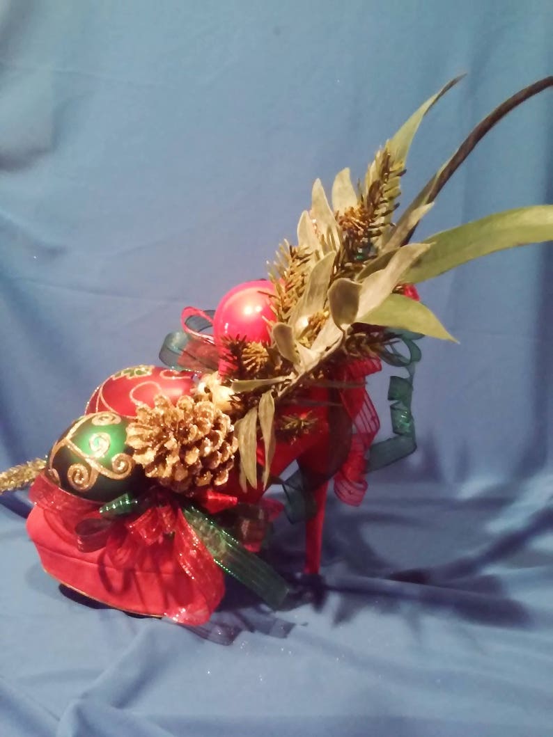 Traditional Xmas Stiletto Arrangement