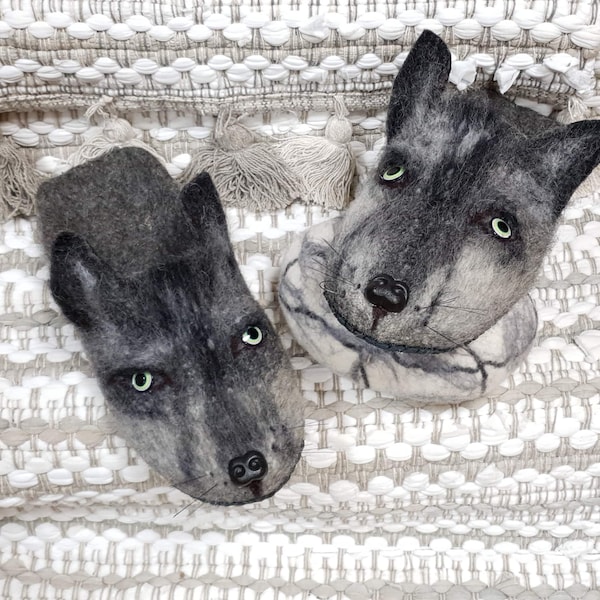Female and male slippers are Wolf. Felt Slippers Wool Home shoes.Leather.Gefilzte hausschuhe pferd.Good gift.