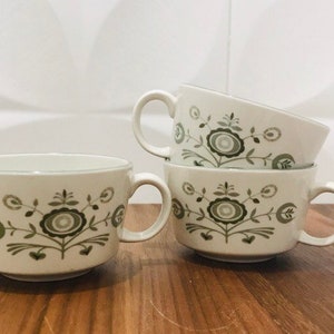 Vintage Franciscan Heritage green mod flower design/ tea cups set of 3