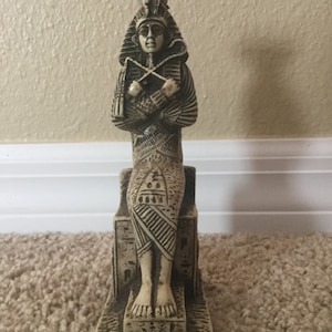 Vintage  Unique Ancient Egyptian King Tut Ankhamoun Pharaoh on his Throne Handmade in Egypt