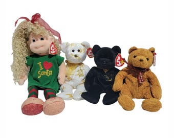 Ty Mütze Babyspielzeug. Jahrgang. Sammlerstücke. Woody 2002, The End 1999, Signature Bear 2004, Holiday Heidi 2001.