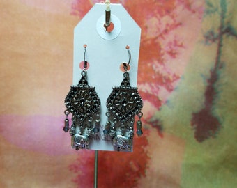 Pendientes De Gancho Con Elefante Colgante Plateado Tibetano - Par Bonito Y Hecho A Mano