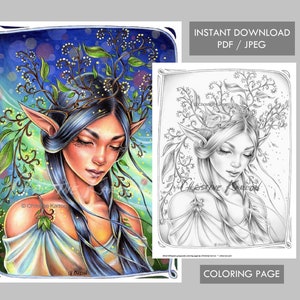 Puede incluir: Una página para colorear con una ilustración detallada de un hada con cabello azul y orejas puntiagudas, adornada con una corona de ramas frondosas y flores blancas. El hada tiene los ojos cerrados y mira hacia abajo. El fondo es de un suave azul y verde con puntos blancos.