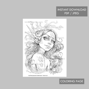 以下が含まれることがあります： 貝殻とヒトデの冠をかぶった、長い髪がなびく人魚の白黒線画。人魚は画像の右側を見ている。画像は「Sea Pearl」と題され、クリスティン・カロンによるものである。