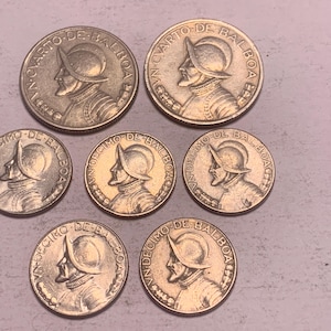 Coins from Panama 1/4 Balboa (2) 1/10 Balboa (5)