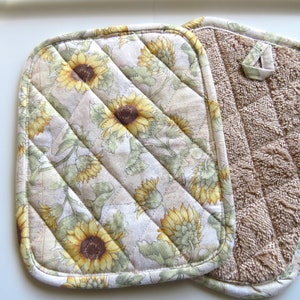 Pastel Sunflower potholders - set of 2