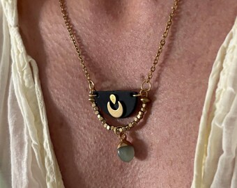 Collier Naom, en chambre à air recyclé ,perle semi précieuse