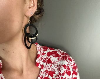 Boucle d’oreille EM en chambre à air recyclée, boucles d’oreilles noires,boucles artisanales