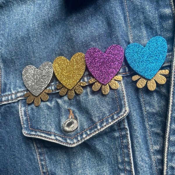 Broche épinglette Love