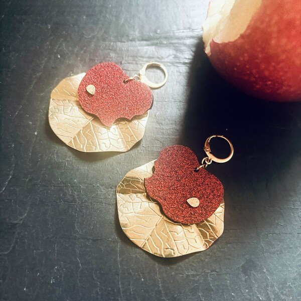 POMMES D’AMOUR  en chambre à air recyclée pailletée, boucles d’oreilles pailletée, boucles d’oreilles fruits