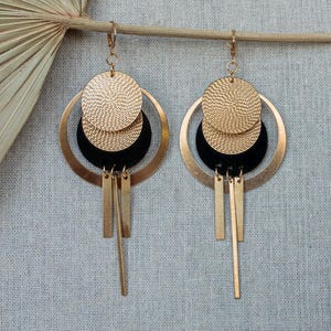 Boucles D'oreilles Tendance - Cercle Asymétrique Fantaisie Argenté, Clous à Fermoir