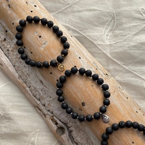 Brazalete de LAVA, Brazalete de puesta a tierra que alivia la ansiedad y la ira, Aumenta el coraje, la fuerza y la energía, Agrega aceite esencial a las piedras de lava AROMATERAPIA