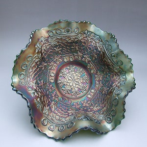 Fenton &#39;Leaf Chain&#39; Carnival glass Ruffled Bowl