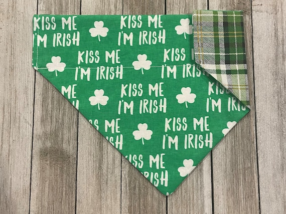 Kiss me im Irish St Patrick's Day Dog Bandana, Over the Collar, Reversible dog bandana, Luck of the Irish, Four leaf clover,dog gift, Irish,