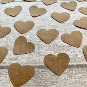25x Große Kraftkarte Herz Verzierungen für Scrapbooking, Kartenherstellung oder Tischkonfetti