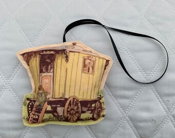 Mr Toad- -Felt -Handmade-Decoration - Gypsy Caravan