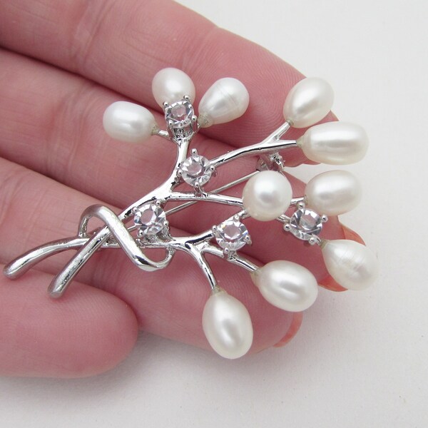 Freshwater Pearl Wedding Brooch, Genuine Pearl Brooch, Bridal Brooch, Pearl Wedding Day Brooch, Pearl Brooch Jewellery