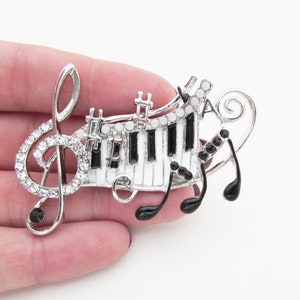 Music Notes Brooch, Musical Jewellery Brooch, Gift for Musician, Musical Notes Jewellery, Piano Brooch, Piano Jewellery Gift