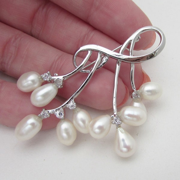 Freshwater Pearl Wedding Brooch, Genuine Pearl Brooch, Bridal Brooch, Pearl Wedding Day Brooch, Pearl Brooch Jewellery