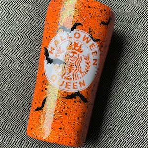 Halloween Queen esqueleto naranja y negro glitter tumbler