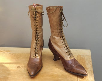 EDWARDIAN Two tone lace up ladies boots  *Rare*
