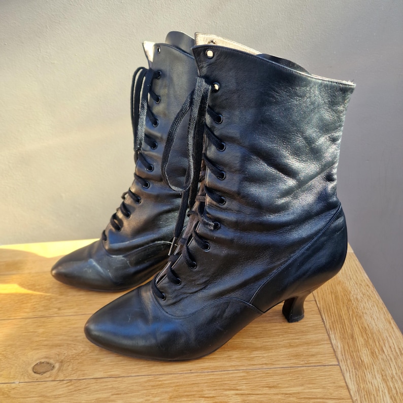 Vintage Ladies' Victorian style boots by Anello & Davide UK 5 1/2 EU 38 US 7.5 画像 2
