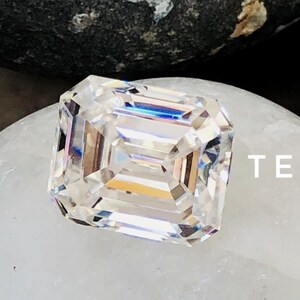 SIZE CHOICE Emerald Cut Colorless Moissanite, Excellent Cut Handcrafted Moissanite for Engagement Ring/Wedding Ring, USA Seller