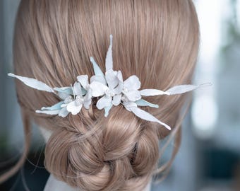 Bridal Floral Hair Comb, Pearl Wedding Hair Piece, White Blue Flower Vine Comb, Handmade Dip Liquid Hair Accessory, Bridal Hair Vine Comb