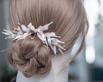 Bridal Floral Hair Comb, Long Wedding Hair Comb, Translucent Flower Comb, Gold Bridal Headpiece, Elegant Bridal Hair Accessory
