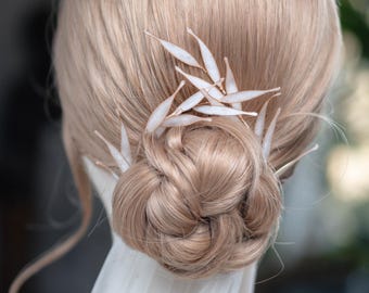 Bridal Hair Vine Leaf, Minimal Wedding Hair Piece, Gold Leaf Hair Vine, Modern Bridal Hair Accessory, Bridal Hair Pins Set