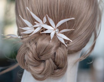 Bridal Hair Comb Gold, Leaf Hair Comb, Floral Wedding Hair Comb, Botanical Bridal Headpiece, Elegant Hair Accessory