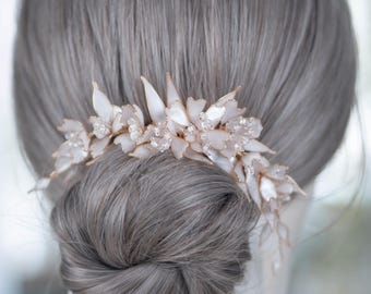 Gold Wire Bridal Hair Comb, Handmade Resin Flower Wedding Hair Piece, Ivory Floral Comb 17cm, Romantic Elegant Bride