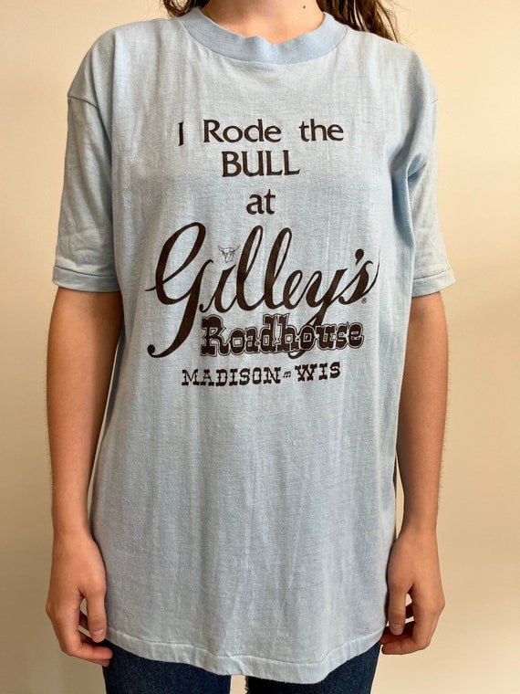 Vintage Gilleys Bar T Shirt Madison Wisconsin I R… - image 1