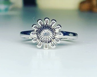 Sterling Silver Sunflower Ring • Good luck • Wealth • Ambition • Strength