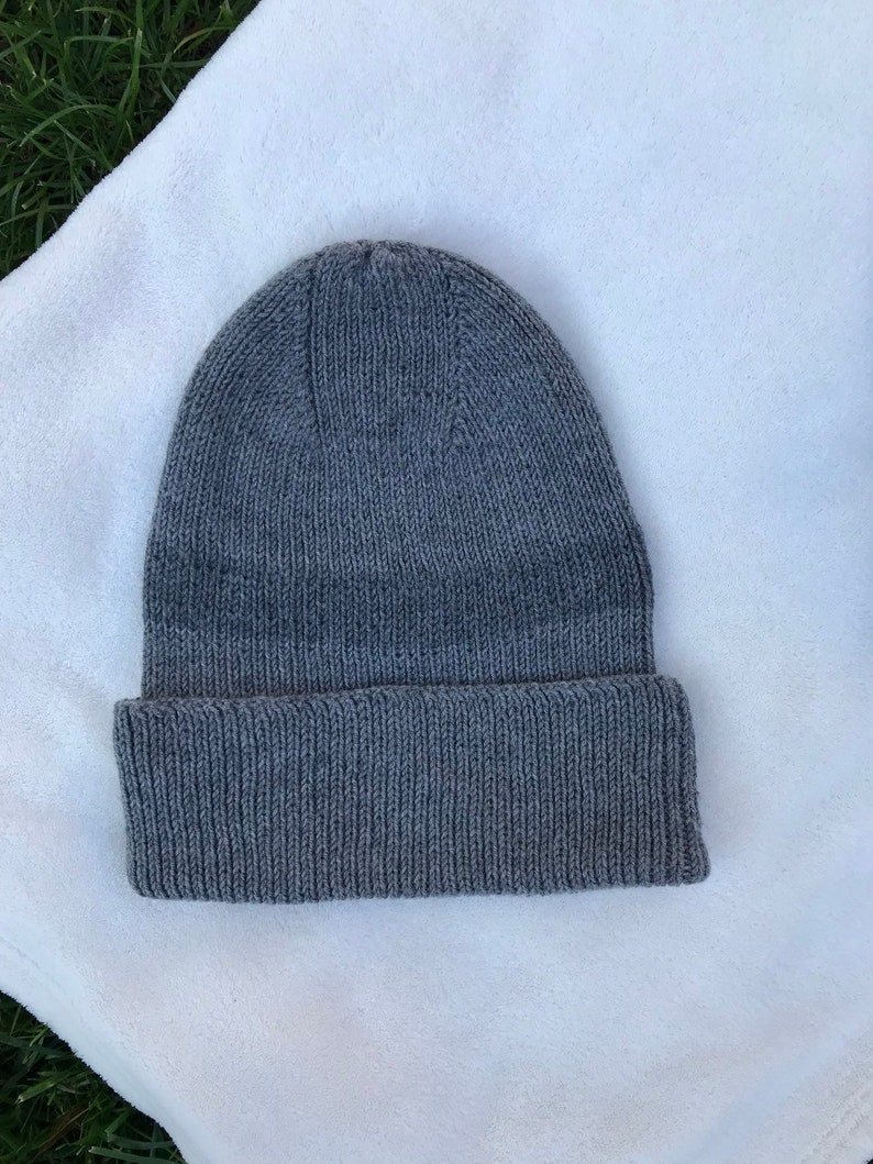 Baby Merino Women/'s knit cap made of 100/% Merino wool by Drops