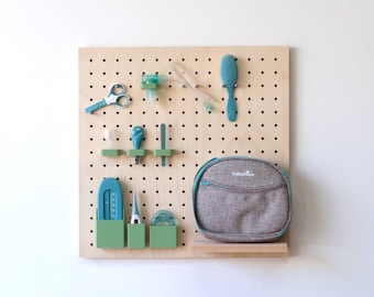 All-in-one: 48cm pegboard kit + baby hygiene kit